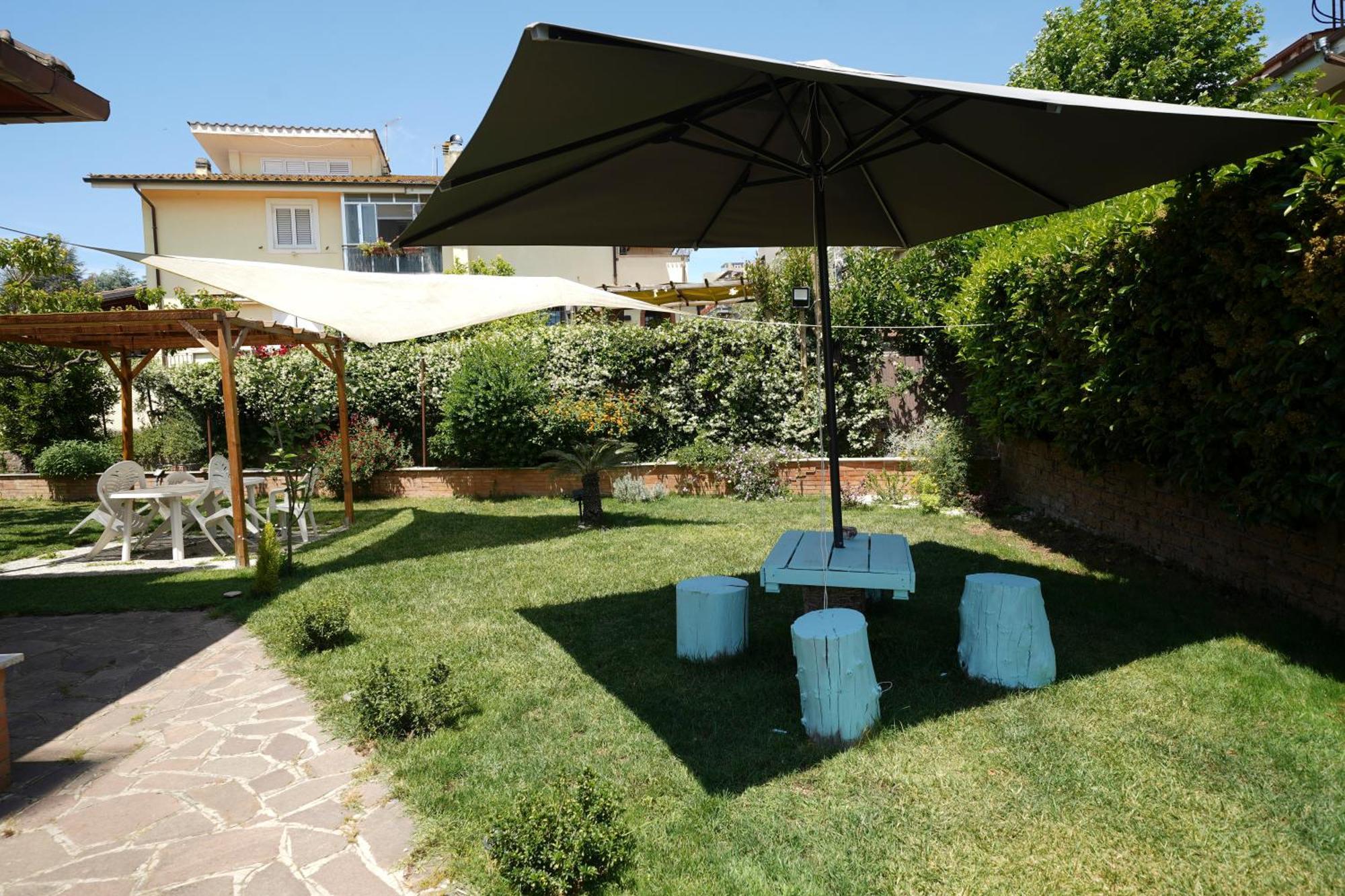 Da Piero E Gina Hotel Palidoro Bagian luar foto