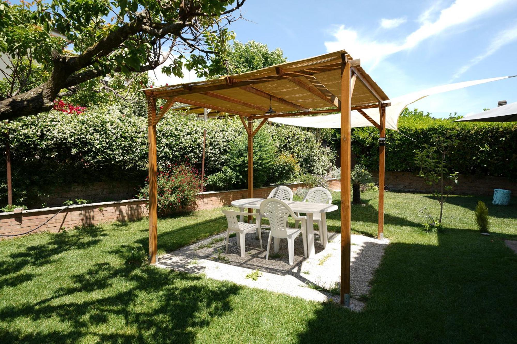Da Piero E Gina Hotel Palidoro Bagian luar foto